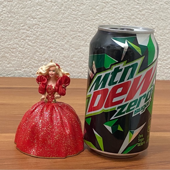 Vintage 1993 Hallmark Keepsake Holiday Barbie Christmas Tree Ornament - Picture 8 of 12